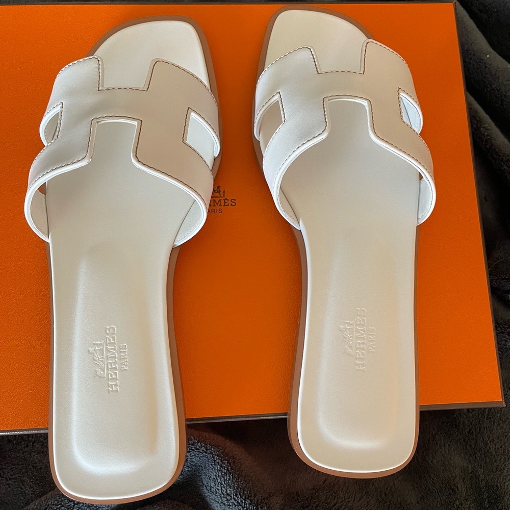NWT Hermés Oran Sandals